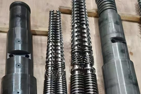 塑料擠出機(jī)機(jī)筒螺桿發(fā)貨前，廠家需要做哪些工作？